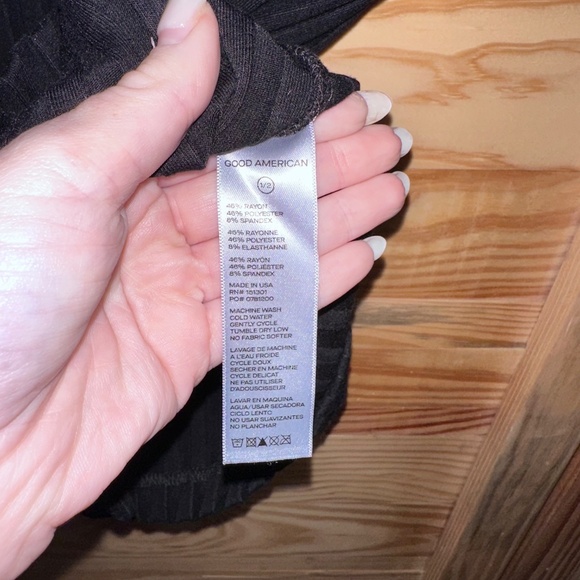 GOOD AMERICAN BLACK RIBBED BOYFRIEND TEE SIZE 1/2 - Picture 4 of 5
